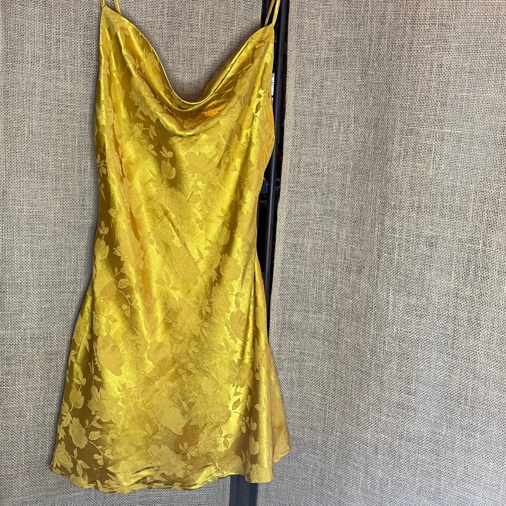 NWT Lulus women's Gold floral sleeveless mini dress small party dance NEW YEAR'S